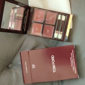 Tom Ford eyeshadow 02 Cherry somke
